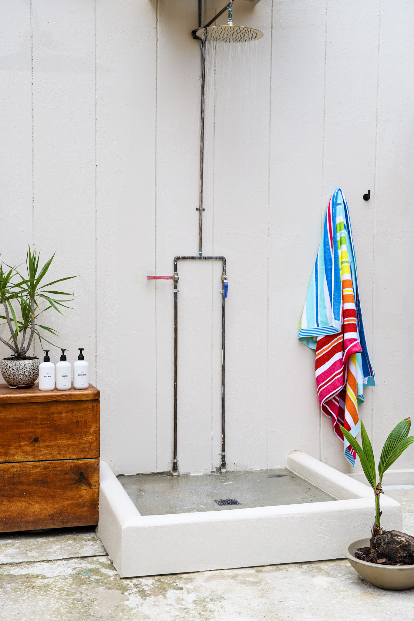 Outdoor rain shower